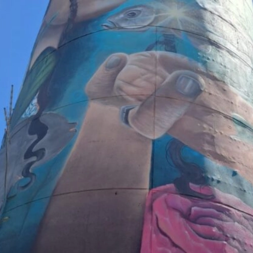 Un cambio de color en San Gregorio: el tanque de OSE estrena mural.