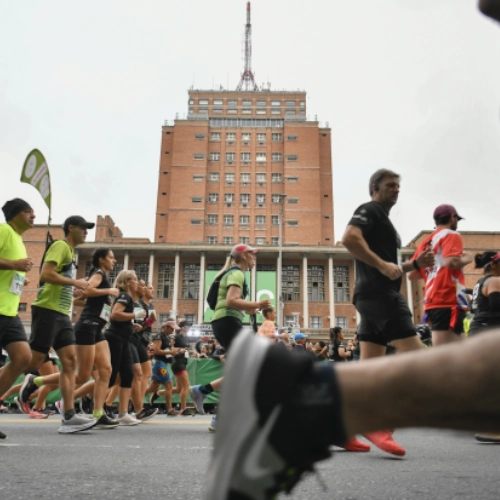 Convocatoria abierta para el Maratón Montevideo 2024.