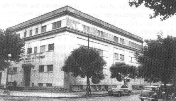 Antigua foto de la Casa Central del CASMU.